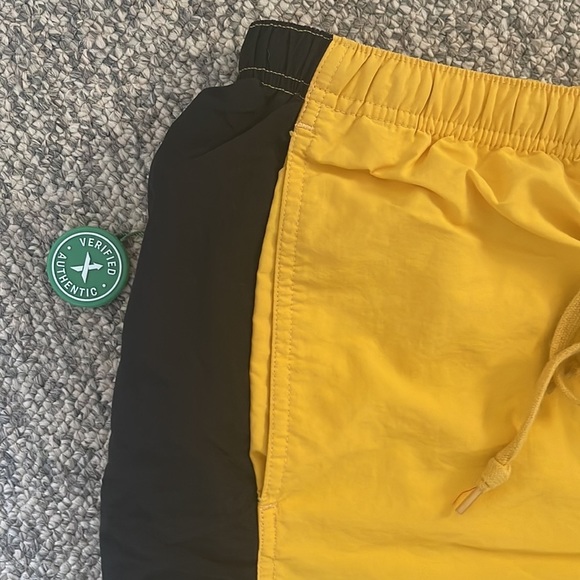 Authentic Pre-loved Supreme side logo track pants- Size small - Picture 5 of 6